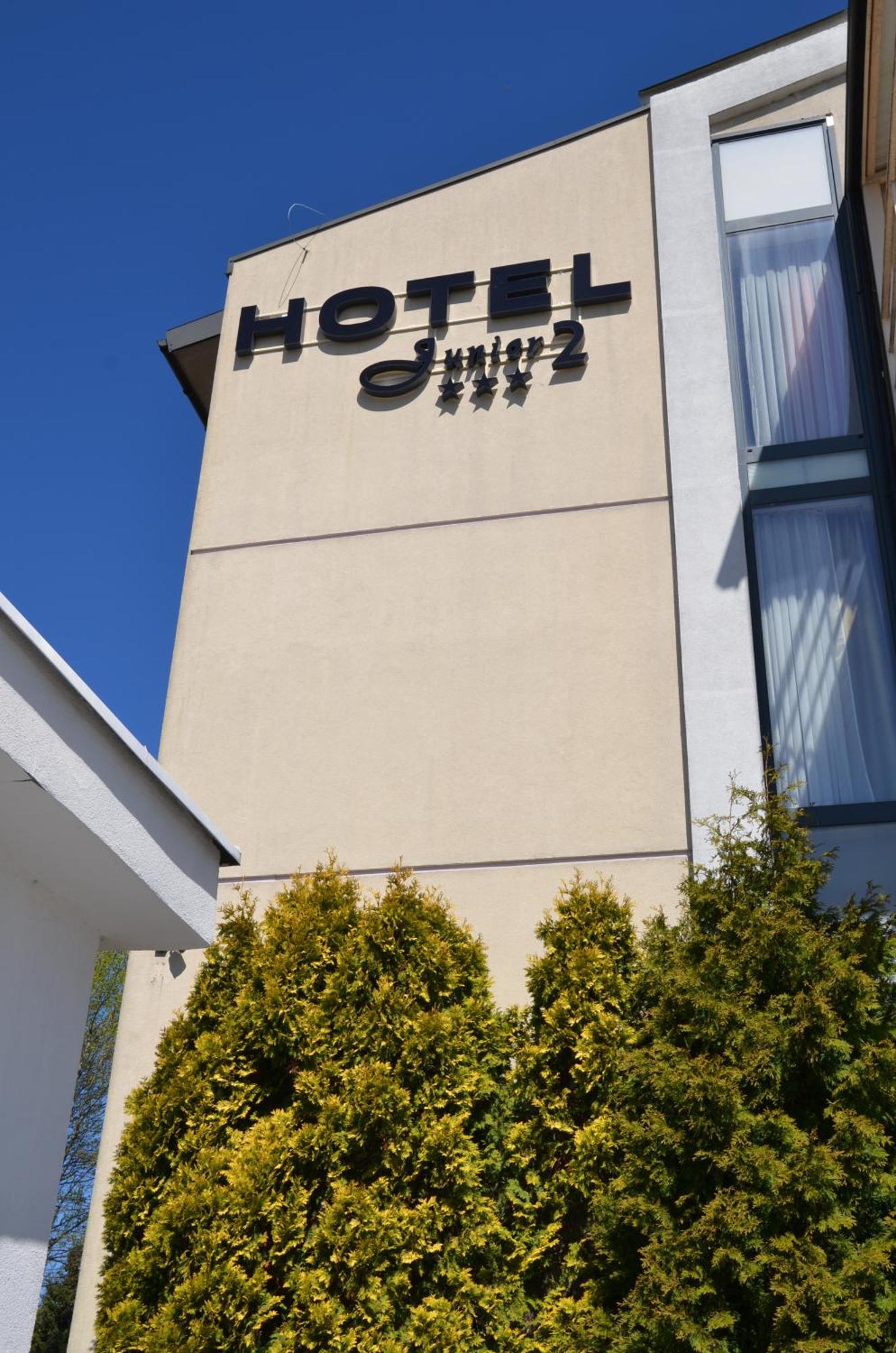 Hotel Junior 2 Krasków Exterior foto